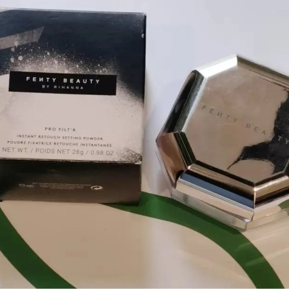 New Fenty Beauty PRO FILT'R INSTANT RETOUCH SETTING POWDER - Picture 12 of 13